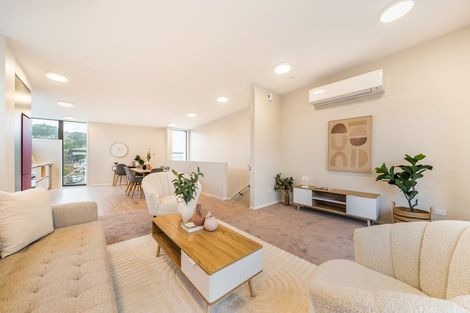 Photo of property in 52u7 Northland Road, Northland, Wellington, 6012
