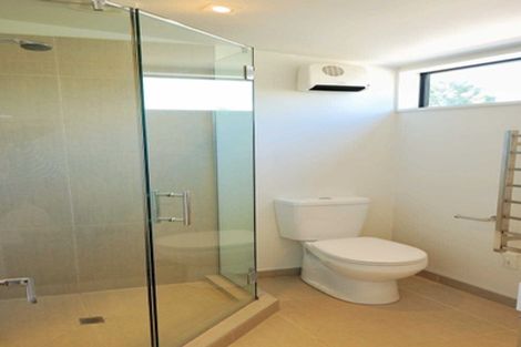 Photo of property in 10 North Avon Road, Richmond, Christchurch, 8013