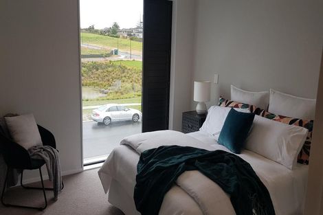Photo of property in 13 Cambie Avenue, Red Beach, 0932