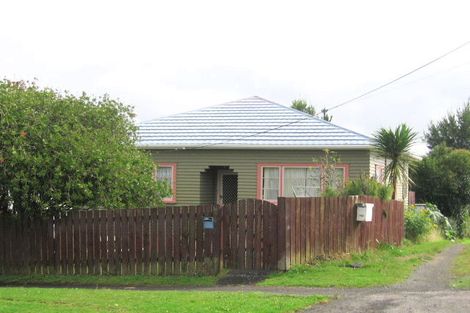 Photo of property in 16 James Laurie Street, Henderson, Auckland, 0612