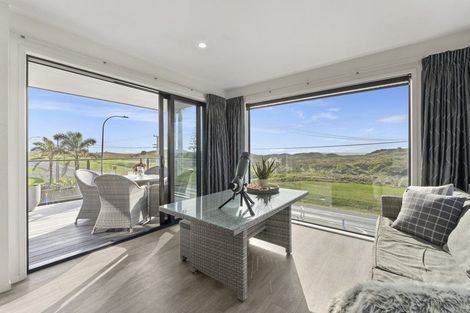 Photo of property in 972 Papamoa Beach Road, Papamoa Beach, Papamoa, 3118