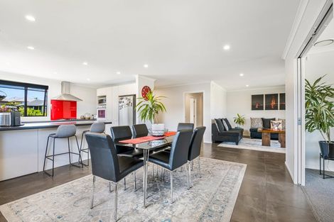 Photo of property in 8 Remana Crescent, Huapai, Kumeu, 0810