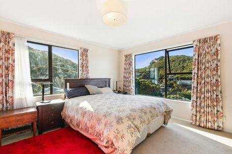 Photo of property in 19c Cave Road, Houghton Bay, Wellington, 6023