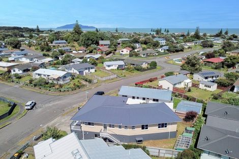 Photo of property in 6a&b Simcox Street, Otaki Beach, Otaki, 5512