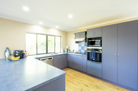 Photo of property in 115 Schnell Drive, Kelvin Grove, Palmerston North, 4414