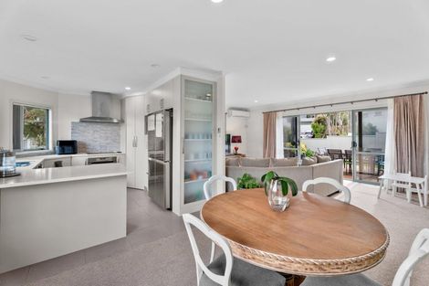 Photo of property in 24a Alexander Street, Cockle Bay, Auckland, 2014