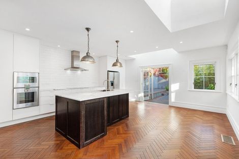 Photo of property in 54 Majoribanks Street, Mount Victoria, Wellington, 6011