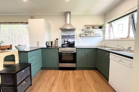 Photo of property in 2/4 Illana Place, Ranui, Auckland, 0612