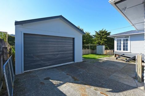 Photo of property in 14 Logie Street, Stokes Valley, Lower Hutt, 5019