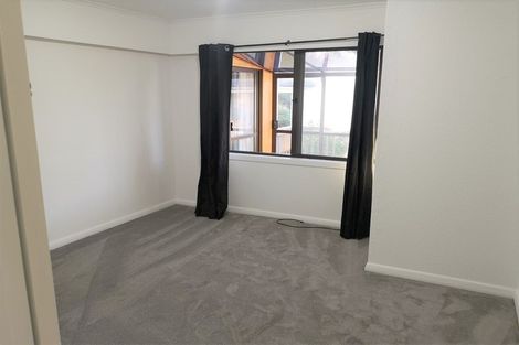 Photo of property in 4 Evans Road, Glen Eden, Auckland, 0602