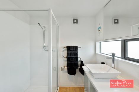 Photo of property in 21 Picton Avenue, Riccarton, Christchurch, 8011