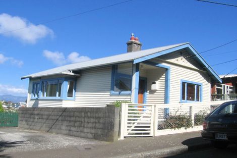 Photo of property in 13 Sugarloaf Road, Brooklyn, Wellington, 6021