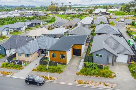 Photo of property in 6 Settler Avenue, Omokoroa, 3114
