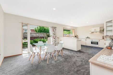 Photo of property in 128 Yaldhurst Road, Sockburn, Christchurch, 8042