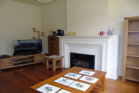 Photo of property in 83 Eden Street, Island Bay, Wellington, 6023