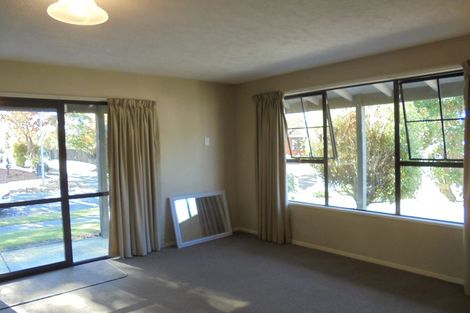 Photo of property in 51 Karnak Crescent, Russley, Christchurch, 8042