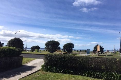 Photo of property in 7 Tatau Way, Te Atatu Peninsula, Auckland, 0610
