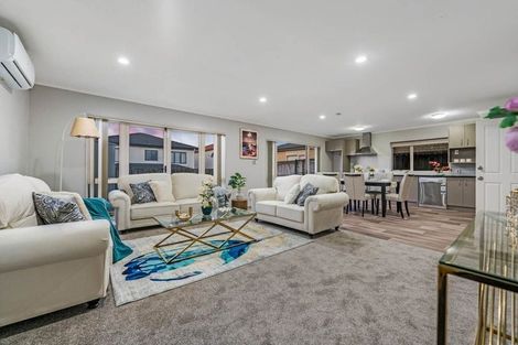 Photo of property in 6 Magnolia Place, Flat Bush, Auckland, 2016