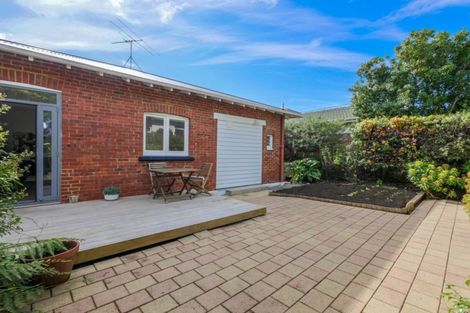 Photo of property in 33 Beach Street, Saint Clair, Dunedin, 9012