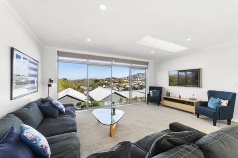 Photo of property in 35 Cresswell Place, Johnsonville, Wellington, 6037