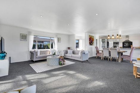 Photo of property in 28a Jules Crescent, Bell Block, New Plymouth, 4312