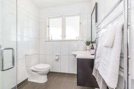 Photo of property in 140 Broderick Road, Johnsonville, Wellington, 6037