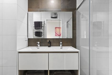 Photo of property in 22 Fairview Crescent, Kelburn, Wellington, 6012