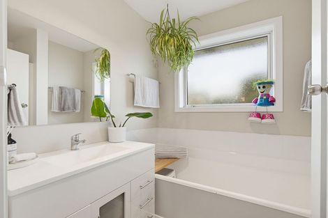 Photo of property in 27 Steele Street, Hornby, Christchurch, 8042