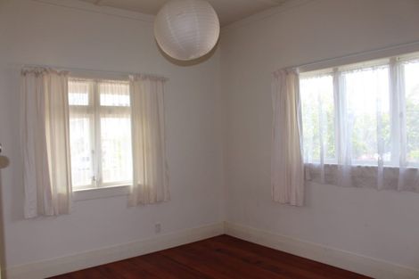 Photo of property in 7 Oates Road, Glen Eden, Auckland, 0602