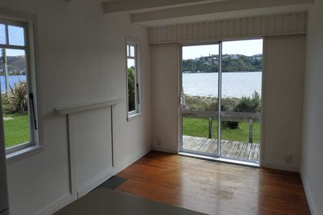 Photo of property in 57-59 Seaview Road, Paremata, Porirua, 5024