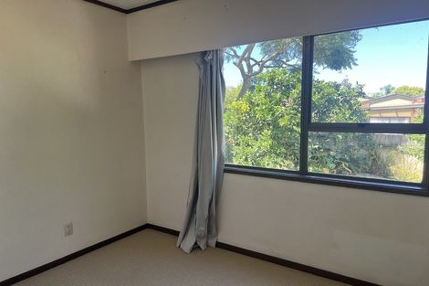 Photo of property in 96 Becroft Drive, Forrest Hill, Auckland, 0620