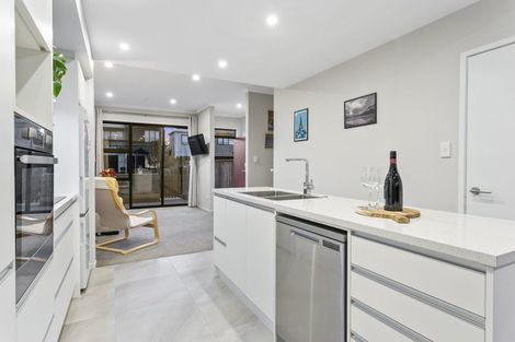 Photo of property in 7 Sacred Kingfisher Road, Hobsonville, Auckland, 0616