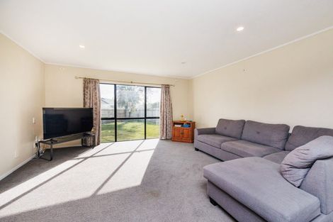Photo of property in 28 Peppertree Glade, Kelvin Grove, Palmerston North, 4414