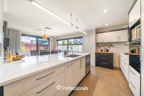 Photo of property in 8a Glen Iris Grove, Woburn, Lower Hutt, 5010