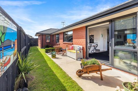 Photo of property in 1 Waikiwi Way, Papamoa, 3118