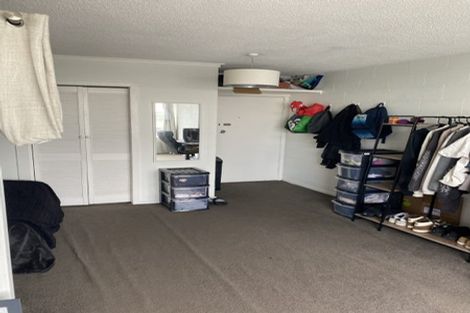 Photo of property in Churchill Flats, 213 The Terrace, Wellington Central, Wellington, 6011