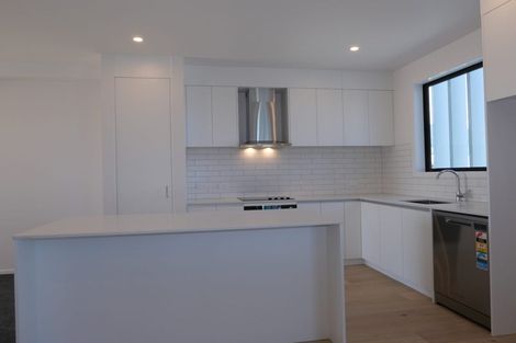 Photo of property in 43 Kamahi Place, Paraparaumu, 5032