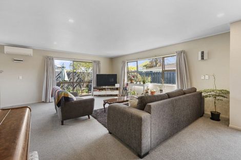Photo of property in 7 Kathleen Place, Rainbow Point, Taupo, 3330