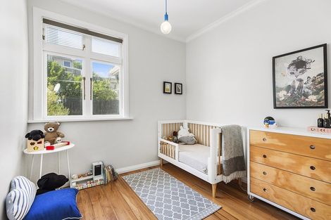 Photo of property in 99 The Parade, Island Bay, Wellington, 6023