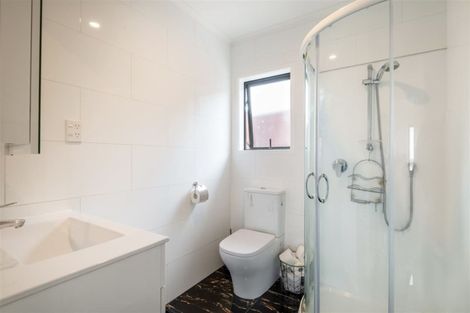 Photo of property in 9 Edgware Road, West Harbour, Auckland, 0618