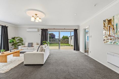 Photo of property in 194 Totara Drive, Pukete, Hamilton, 3200