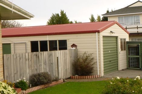 Photo of property in 18 Richardson Street, Woodville, 4920