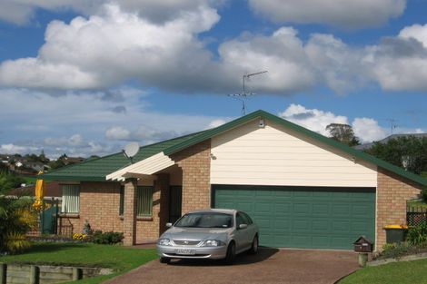 Photo of property in 8 Ryden Place, Glen Eden, Auckland, 0602