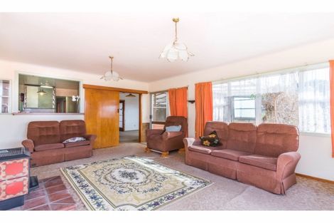 Photo of property in 8 Sarona Avenue, Glen Eden, Auckland, 0602