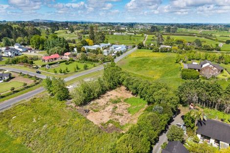 Photo of property in 9 Karaka School Lane, Karaka, 2580