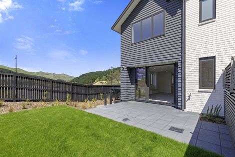 Photo of property in 39 Turtleback Avenue, Whitby, 5024
