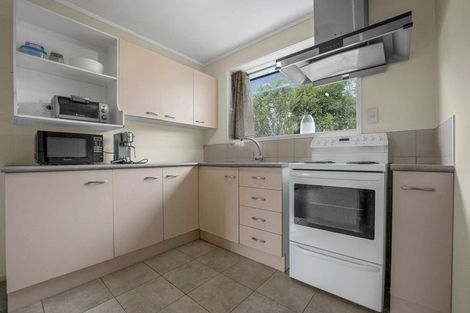 Photo of property in 5 Oakhaven Place, Ranui, Auckland, 0612