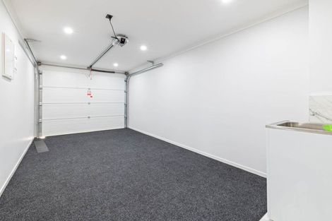 Photo of property in 8c Kent Road, Manurewa, Auckland, 2102