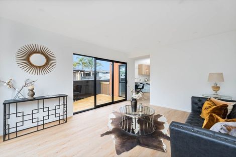 Photo of property in 1/46 Jillian Drive, Ranui, Auckland, 0612