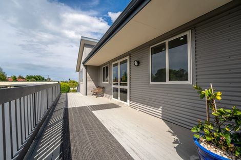 Photo of property in 30 Memorial Avenue, Parkside, Timaru, 7910